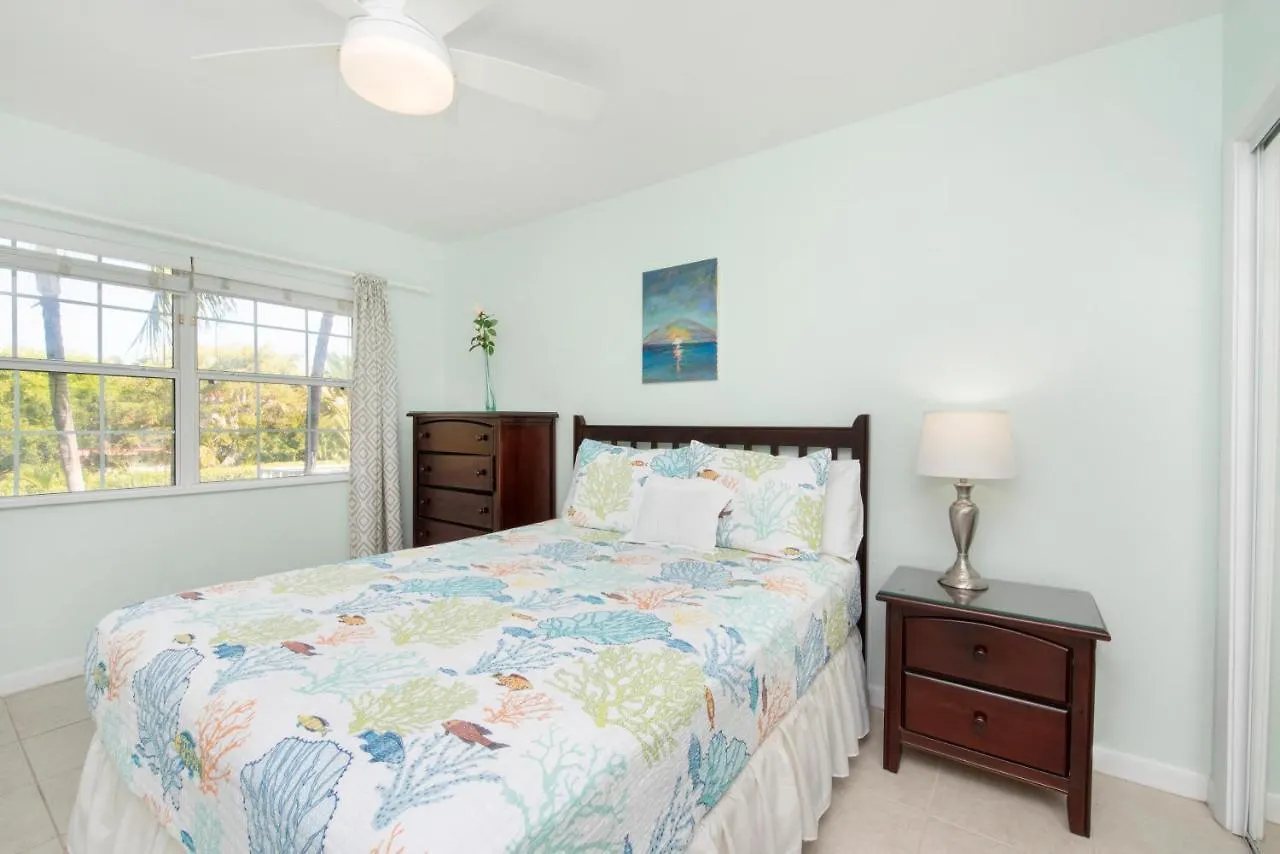 Snug Harbour View Condo #8 George Town 0*,  Islas Caimán