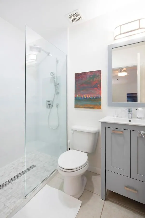 Snug Harbour View Condo #8 乔治城 度假居