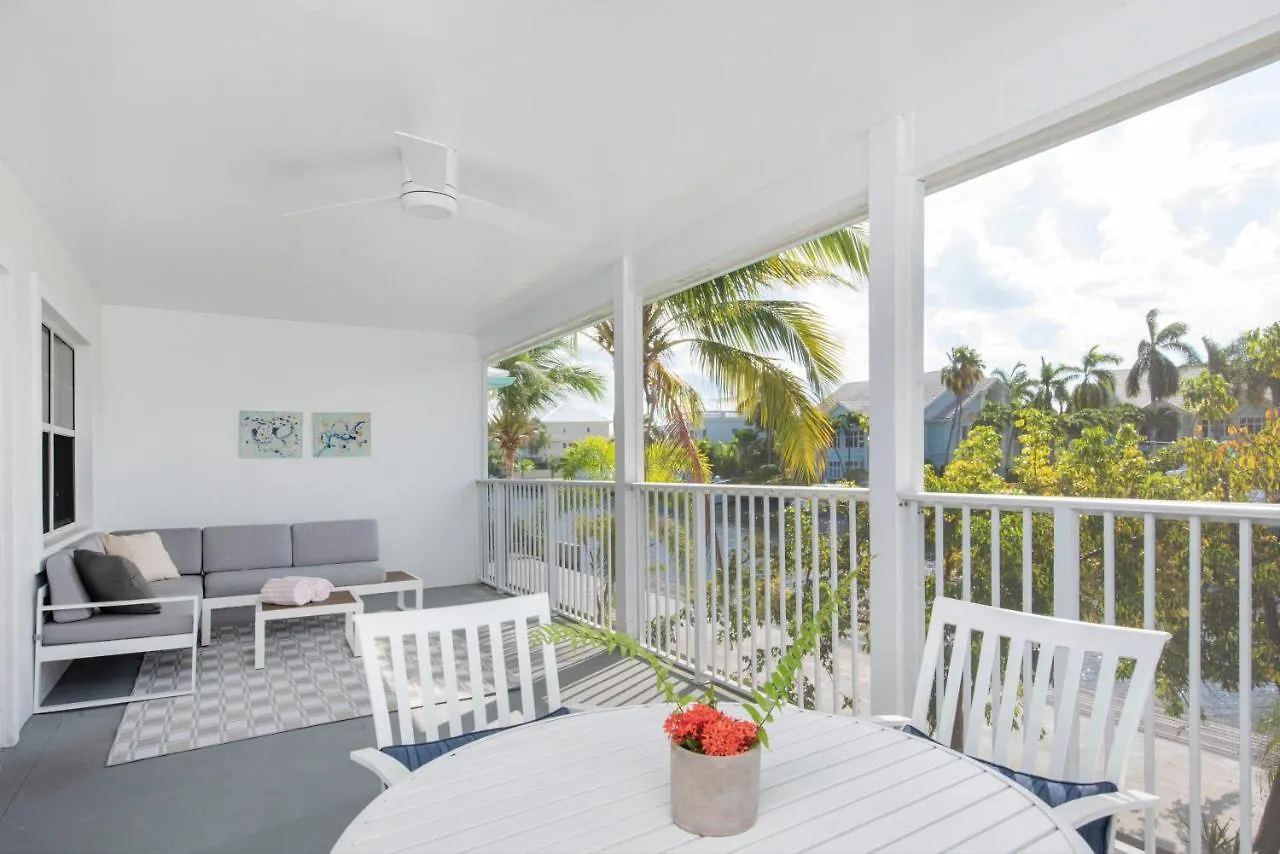 Snug Harbour View Condo #8 乔治城 度假居